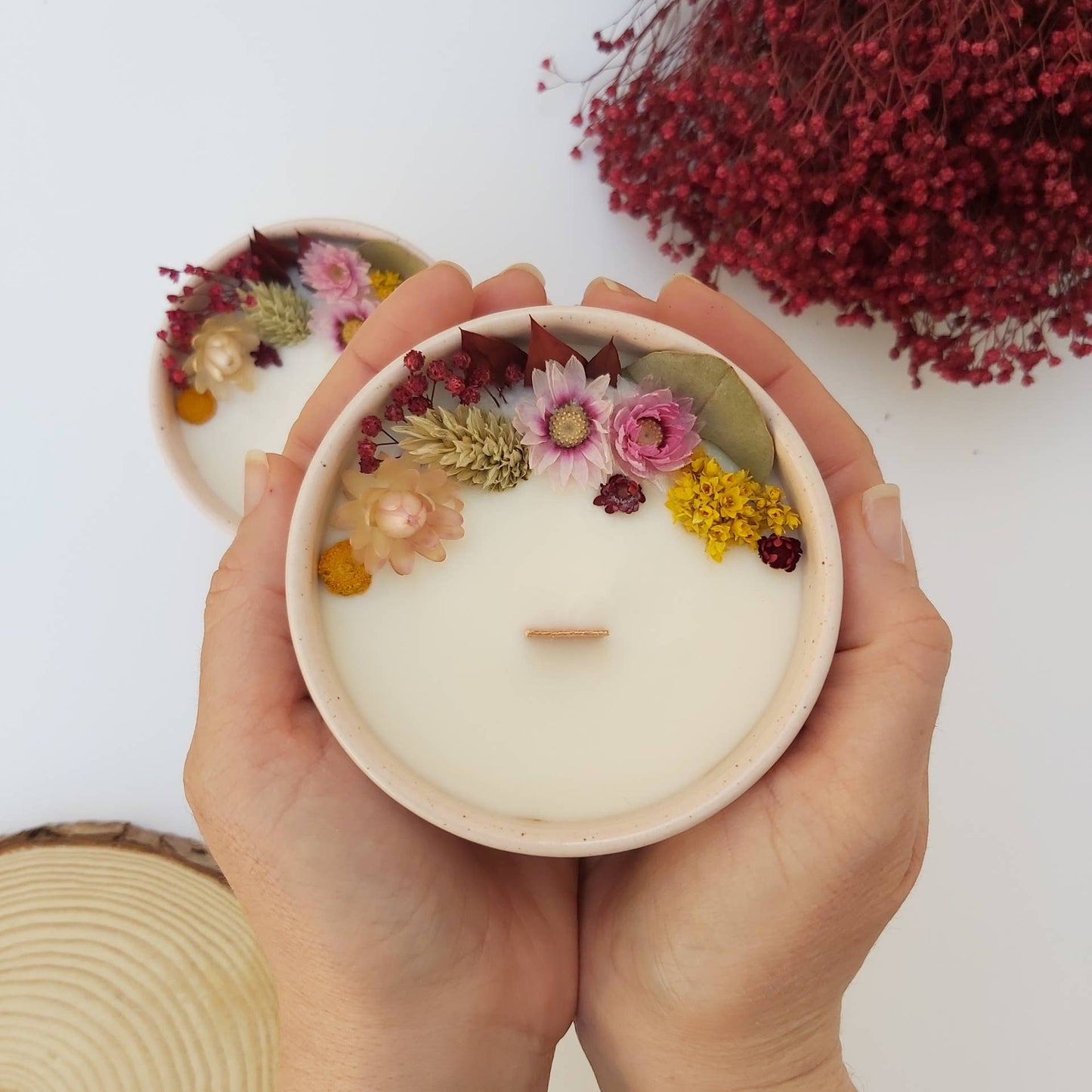 Saboaria da Sofia Duftkerze Rosa mit echten Blüten / Orangeblüte und Rosengeranie 200 g