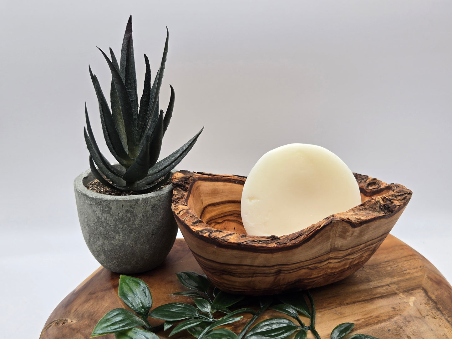 Seifenablage Seifenschale rustikal mit Rille aus Olivenholz