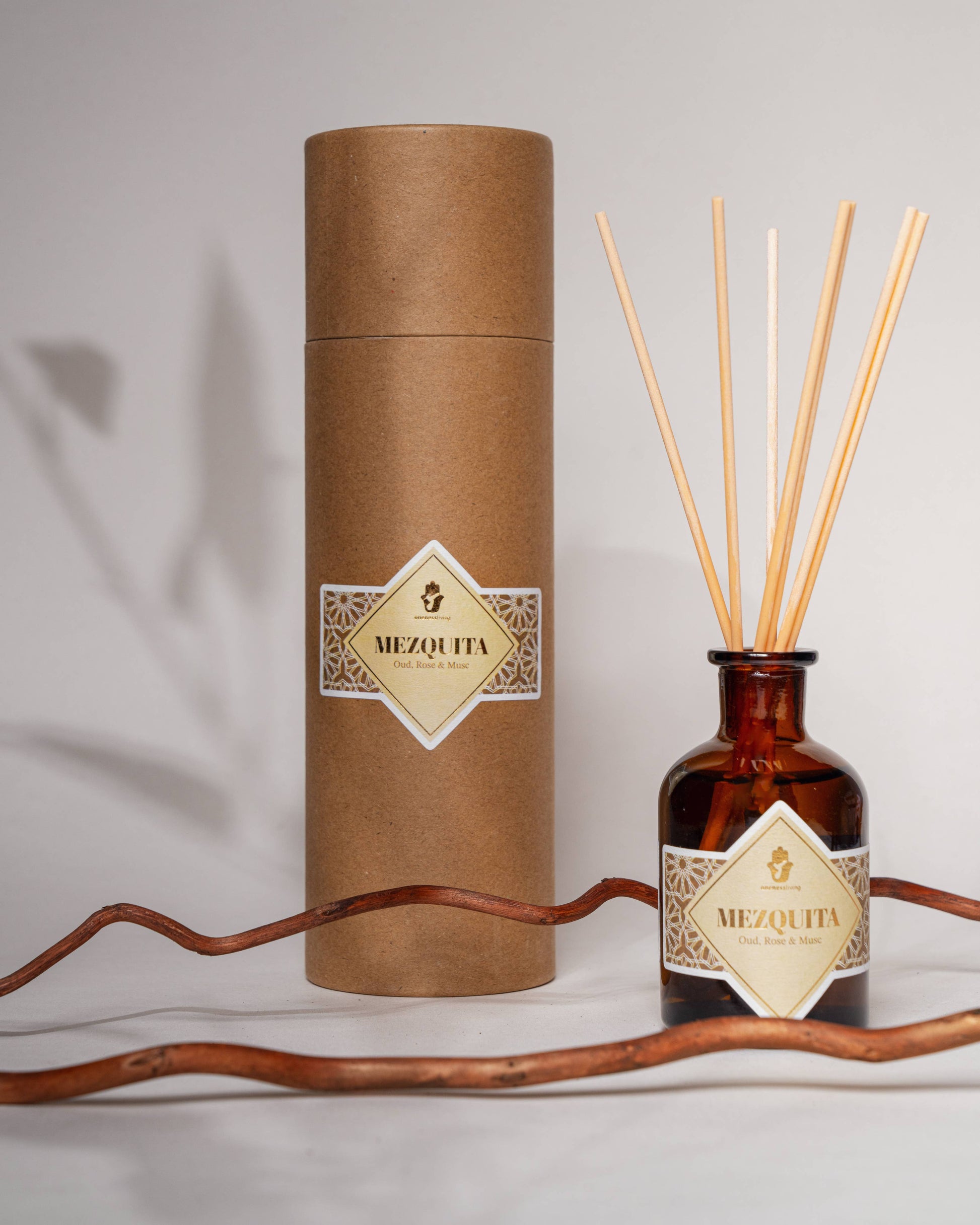 Oneness Living Lufterfrischer mit Duftstäbchen / Mezquita / Oud und Rosa Moschus